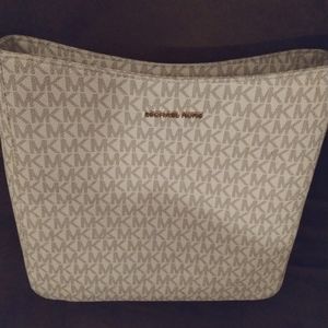 Mk purse